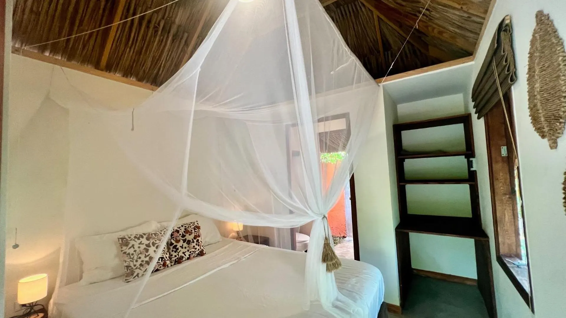 The Octopus Tropical Oasis Sint Michiel Bed & Breakfast