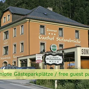Stefansbruecke Hotel Mutters